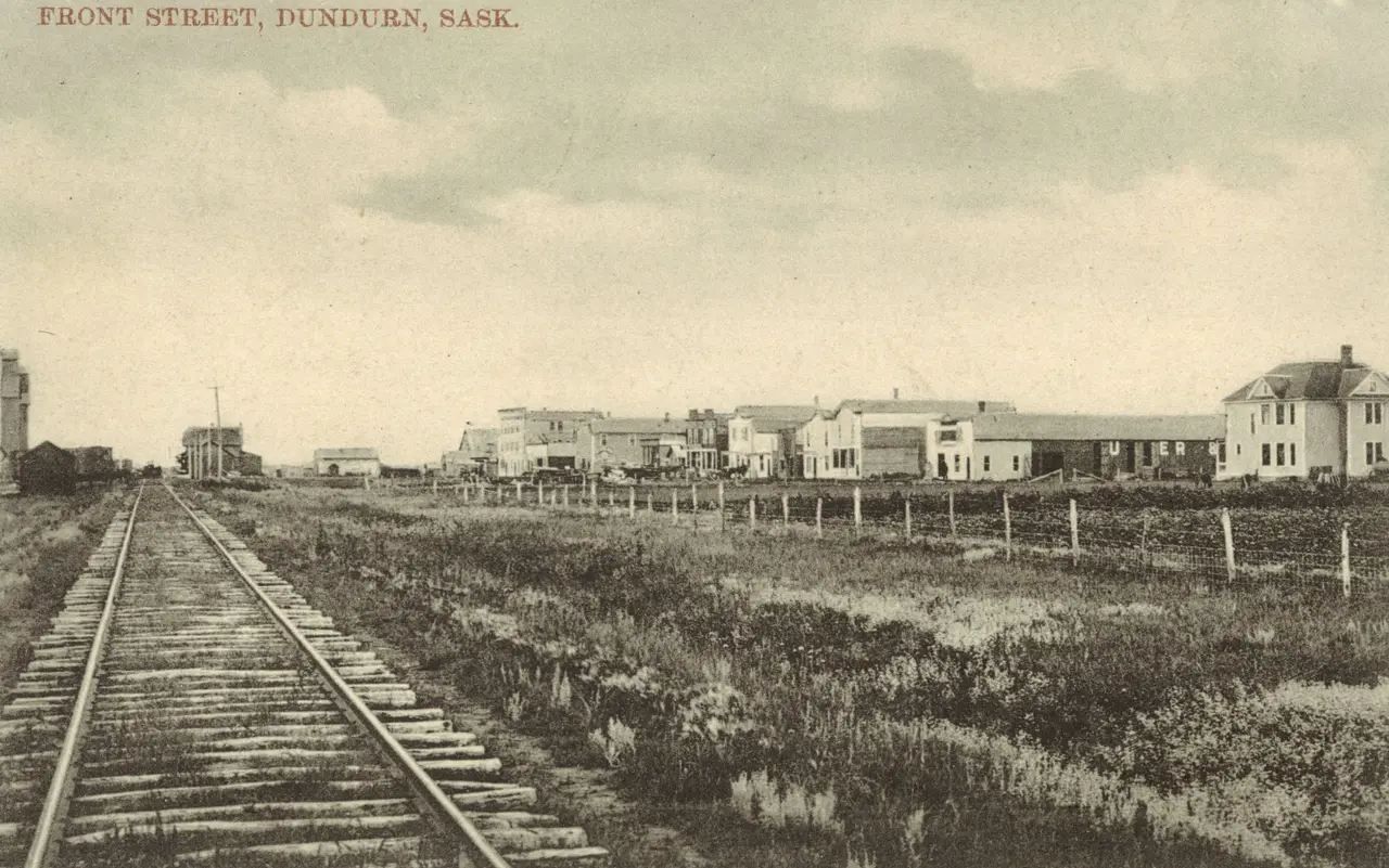 Front Street and the railway tracks, about 1910
